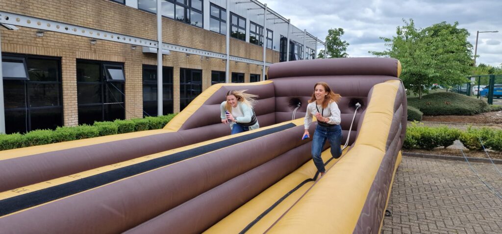 WILD WEST BUNGEE RUN